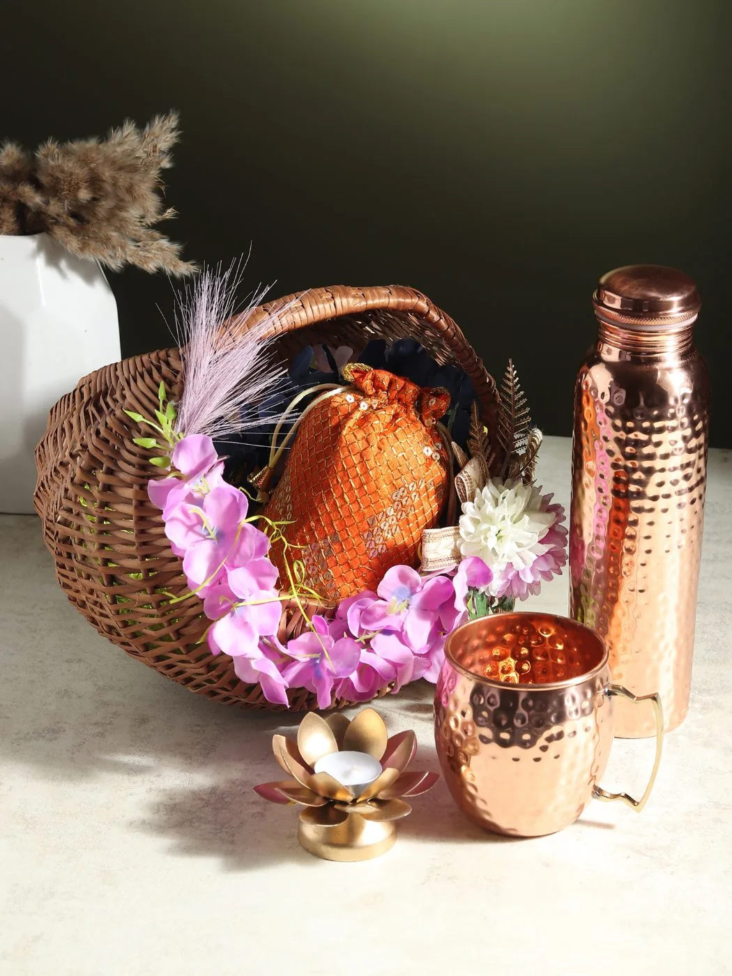 Festive corporate gift hampers — Diwali-ready branded hamper