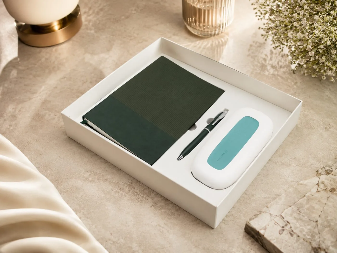 Tech Gift Kits — branded corporate gift kit, design 1